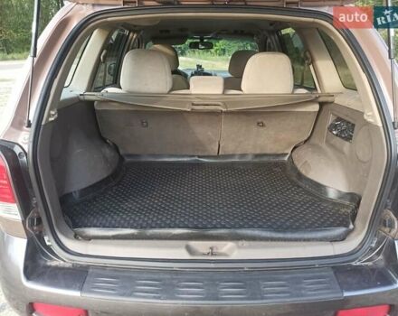 Коричневый Хендай Санта Фе, объемом двигателя 2 л и пробегом 258 тыс. км за 6500 $, фото 3 на Automoto.ua