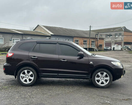 Коричневый Хендай Санта Фе, объемом двигателя 2.19 л и пробегом 160 тыс. км за 9300 $, фото 5 на Automoto.ua