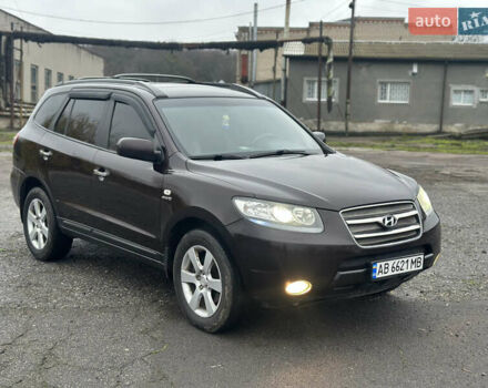 Коричневый Хендай Санта Фе, объемом двигателя 2.19 л и пробегом 160 тыс. км за 9300 $, фото 3 на Automoto.ua