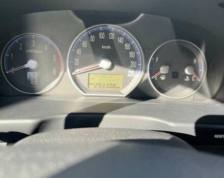 Коричневий Хендай Санта Фе, об'ємом двигуна 2.2 л та пробігом 293 тис. км за 10000 $, фото 6 на Automoto.ua