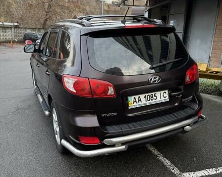 Коричневый Хендай Санта Фе, объемом двигателя 2.2 л и пробегом 330 тыс. км за 10500 $, фото 3 на Automoto.ua