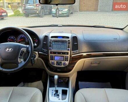 Коричневий Хендай Санта Фе, об'ємом двигуна 2.2 л та пробігом 179 тис. км за 14350 $, фото 72 на Automoto.ua