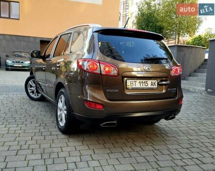 Коричневий Хендай Санта Фе, об'ємом двигуна 2.2 л та пробігом 179 тис. км за 14350 $, фото 22 на Automoto.ua