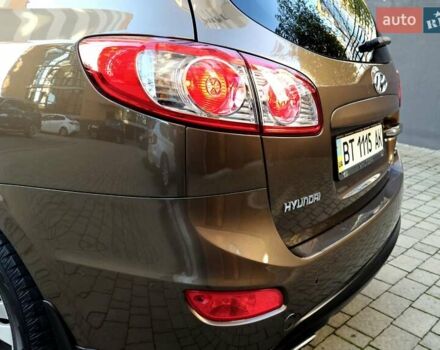 Коричневий Хендай Санта Фе, об'ємом двигуна 2.2 л та пробігом 179 тис. км за 14350 $, фото 28 на Automoto.ua