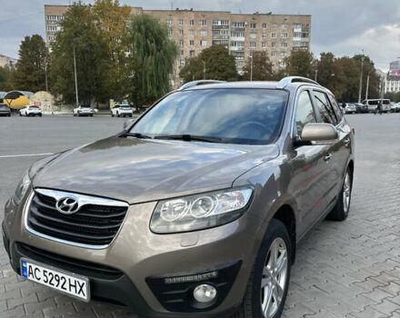 Коричневый Хендай Санта Фе, объемом двигателя 2.2 л и пробегом 300 тыс. км за 12500 $, фото 3 на Automoto.ua