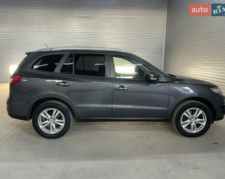 Коричневый Хендай Санта Фе, объемом двигателя 2.2 л и пробегом 273 тыс. км за 12950 $, фото 3 на Automoto.ua