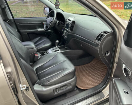 Коричневый Хендай Санта Фе, объемом двигателя 2.2 л и пробегом 181 тыс. км за 13800 $, фото 16 на Automoto.ua