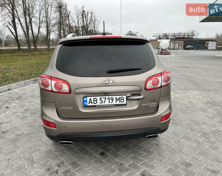 Коричневый Хендай Санта Фе, объемом двигателя 2.2 л и пробегом 181 тыс. км за 13800 $, фото 2 на Automoto.ua