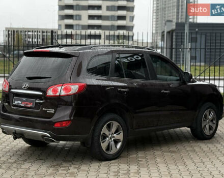 Коричневый Хендай Санта Фе, объемом двигателя 2.36 л и пробегом 195 тыс. км за 11900 $, фото 9 на Automoto.ua