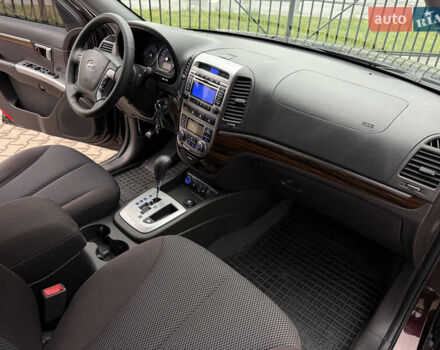 Коричневый Хендай Санта Фе, объемом двигателя 2.36 л и пробегом 195 тыс. км за 11900 $, фото 21 на Automoto.ua