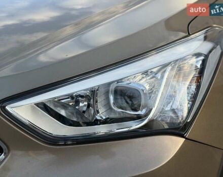 Коричневый Хендай Санта Фе, объемом двигателя 2.2 л и пробегом 130 тыс. км за 19950 $, фото 21 на Automoto.ua