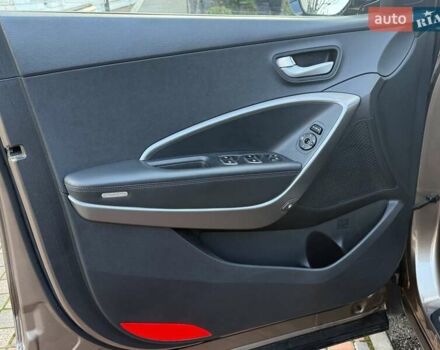 Коричневый Хендай Санта Фе, объемом двигателя 2.2 л и пробегом 130 тыс. км за 19950 $, фото 70 на Automoto.ua