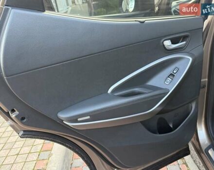 Коричневый Хендай Санта Фе, объемом двигателя 2.2 л и пробегом 130 тыс. км за 19950 $, фото 62 на Automoto.ua