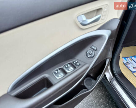 Коричневий Хендай Санта Фе, об'ємом двигуна 2.2 л та пробігом 129 тис. км за 23300 $, фото 50 на Automoto.ua