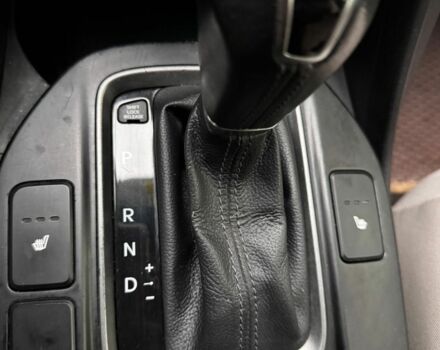 Красный Хендай Санта Фе, объемом двигателя 2 л и пробегом 166 тыс. км за 13000 $, фото 8 на Automoto.ua