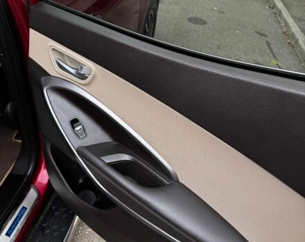 Красный Хендай Санта Фе, объемом двигателя 2 л и пробегом 166 тыс. км за 13000 $, фото 16 на Automoto.ua