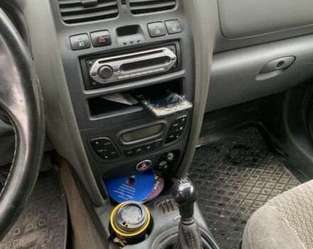 Красный Хендай Санта Фе, объемом двигателя 2 л и пробегом 400 тыс. км за 3300 $, фото 6 на Automoto.ua