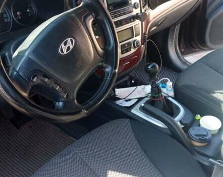 Красный Хендай Санта Фе, объемом двигателя 2.2 л и пробегом 243 тыс. км за 8500 $, фото 14 на Automoto.ua