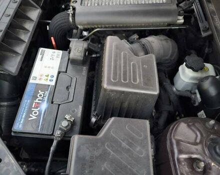 Красный Хендай Санта Фе, объемом двигателя 2.2 л и пробегом 137 тыс. км за 10500 $, фото 5 на Automoto.ua