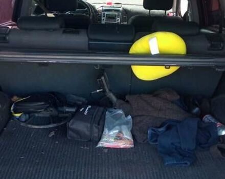 Красный Хендай Санта Фе, объемом двигателя 2.2 л и пробегом 243 тыс. км за 8500 $, фото 17 на Automoto.ua