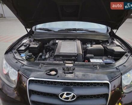 Красный Хендай Санта Фе, объемом двигателя 2.2 л и пробегом 137 тыс. км за 10500 $, фото 7 на Automoto.ua