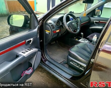 Красный Хендай Санта Фе, объемом двигателя 2.2 л и пробегом 240 тыс. км за 9600 $, фото 4 на Automoto.ua