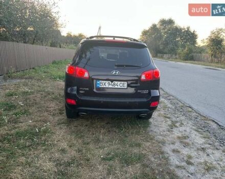 Красный Хендай Санта Фе, объемом двигателя 2.66 л и пробегом 340 тыс. км за 7899 $, фото 2 на Automoto.ua