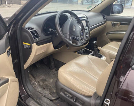 Красный Хендай Санта Фе, объемом двигателя 2.2 л и пробегом 190 тыс. км за 11499 $, фото 8 на Automoto.ua