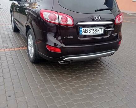 Красный Хендай Санта Фе, объемом двигателя 2.36 л и пробегом 204 тыс. км за 13600 $, фото 5 на Automoto.ua