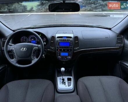 Червоний Хендай Санта Фе, об'ємом двигуна 2.2 л та пробігом 168 тис. км за 12800 $, фото 48 на Automoto.ua