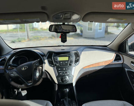 Червоний Хендай Санта Фе, об'ємом двигуна 2.36 л та пробігом 252 тис. км за 11550 $, фото 10 на Automoto.ua