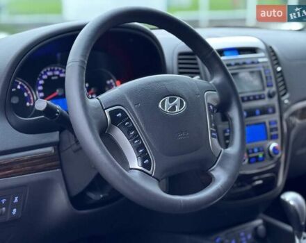 Червоний Хендай Санта Фе, об'ємом двигуна 2.2 л та пробігом 168 тис. км за 12800 $, фото 32 на Automoto.ua