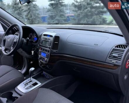 Червоний Хендай Санта Фе, об'ємом двигуна 2.2 л та пробігом 168 тис. км за 12800 $, фото 64 на Automoto.ua