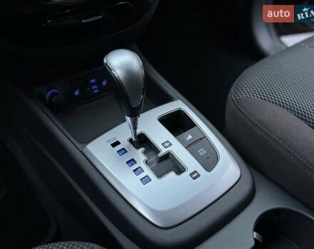 Червоний Хендай Санта Фе, об'ємом двигуна 2.2 л та пробігом 168 тис. км за 12800 $, фото 44 на Automoto.ua