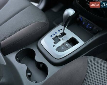 Червоний Хендай Санта Фе, об'ємом двигуна 2.2 л та пробігом 168 тис. км за 12800 $, фото 49 на Automoto.ua