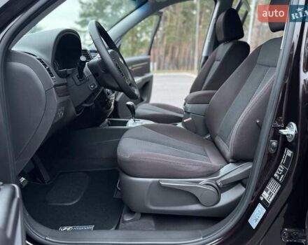 Червоний Хендай Санта Фе, об'ємом двигуна 2.2 л та пробігом 168 тис. км за 12800 $, фото 26 на Automoto.ua