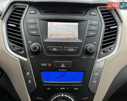 Червоний Хендай Санта Фе, об'ємом двигуна 2.4 л та пробігом 241 тис. км за 11800 $, фото 16 на Automoto.ua