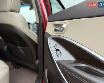 Червоний Хендай Санта Фе, об'ємом двигуна 2.4 л та пробігом 241 тис. км за 11800 $, фото 18 на Automoto.ua