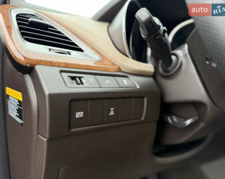 Червоний Хендай Санта Фе, об'ємом двигуна 2.4 л та пробігом 241 тис. км за 11800 $, фото 13 на Automoto.ua