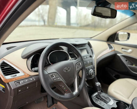 Червоний Хендай Санта Фе, об'ємом двигуна 2.4 л та пробігом 241 тис. км за 11800 $, фото 12 на Automoto.ua
