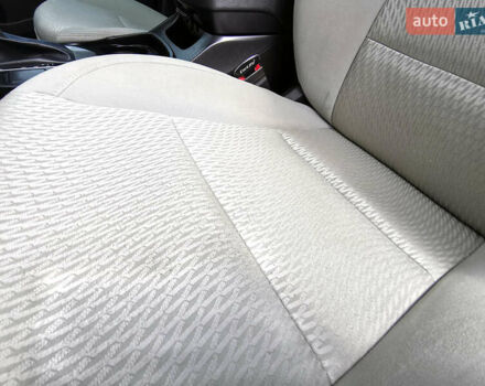 Красный Хендай Санта Фе, объемом двигателя 2.4 л и пробегом 95 тыс. км за 14999 $, фото 21 на Automoto.ua