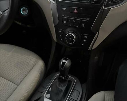 Красный Хендай Санта Фе, объемом двигателя 2.36 л и пробегом 194 тыс. км за 13500 $, фото 11 на Automoto.ua