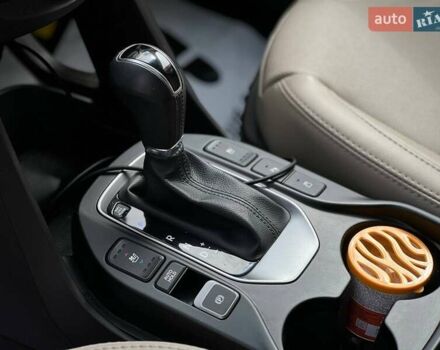 Красный Хендай Санта Фе, объемом двигателя 2 л и пробегом 125 тыс. км за 18800 $, фото 13 на Automoto.ua