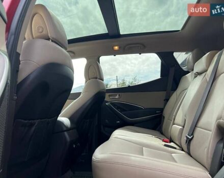 Красный Хендай Санта Фе, объемом двигателя 2 л и пробегом 125 тыс. км за 18800 $, фото 16 на Automoto.ua