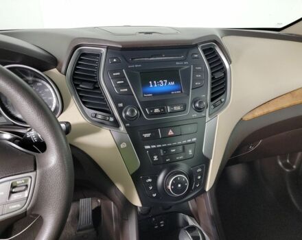 Красный Хендай Санта Фе, объемом двигателя 2.2 л и пробегом 73 тыс. км за 15500 $, фото 8 на Automoto.ua