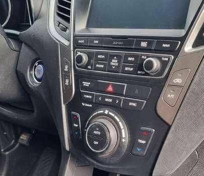 Хендай Санта Фе 2017 в Киеве на Automoto.ua Красный Хендай Санта Фе, объемом двигателя 0 л и пробегом 92 тыс. км за 11400 $, фото 22 на Automoto.ua