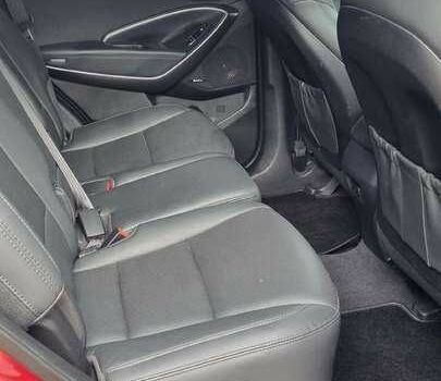 Красный Хендай Санта Фе, объемом двигателя 2 л и пробегом 57 тыс. км за 12500 $, фото 10 на Automoto.ua