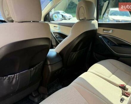 Красный Хендай Санта Фе, объемом двигателя 2.36 л и пробегом 92 тыс. км за 17200 $, фото 22 на Automoto.ua