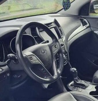 Хендай Санта Фе 2017 в Киеве на Automoto.ua Красный Хендай Санта Фе, объемом двигателя 0 л и пробегом 57 тыс. км за 9700 $, фото 9 на Automoto.ua