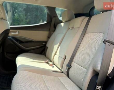 Красный Хендай Санта Фе, объемом двигателя 2.36 л и пробегом 92 тыс. км за 17200 $, фото 21 на Automoto.ua